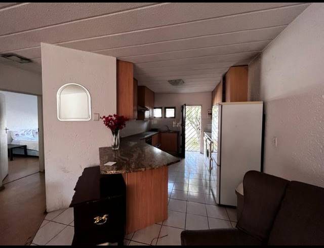 2 BEDROOM PROPERTY TO RENT IN SANDTON CBD